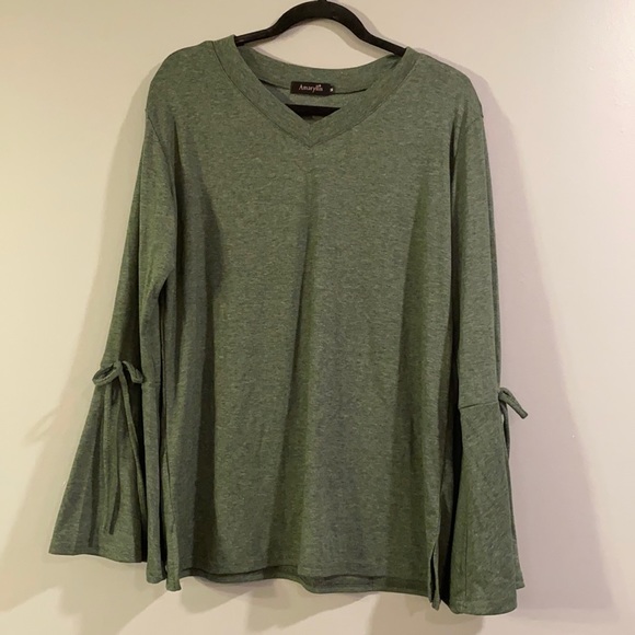 Amaryllis Long Sleeve Tunic w Flare Sleeves NWOT - Picture 1 of 6